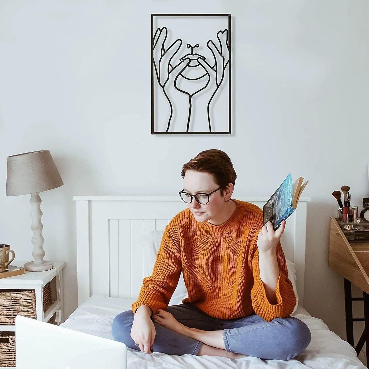 Décoration Murale Femme en Fer – Silhouette Abstraite Moderne