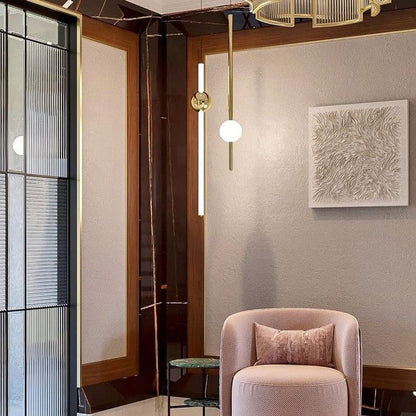 Suspension LED Tubulaire Dorée avec Sphère Blanche
