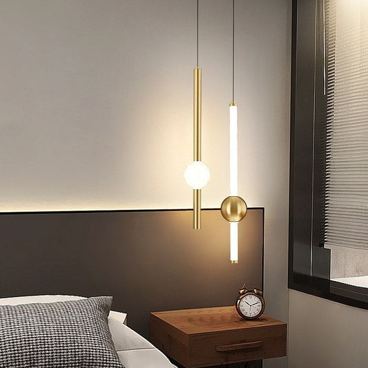 Suspension LED Tubulaire Dorée avec Sphère Blanche
