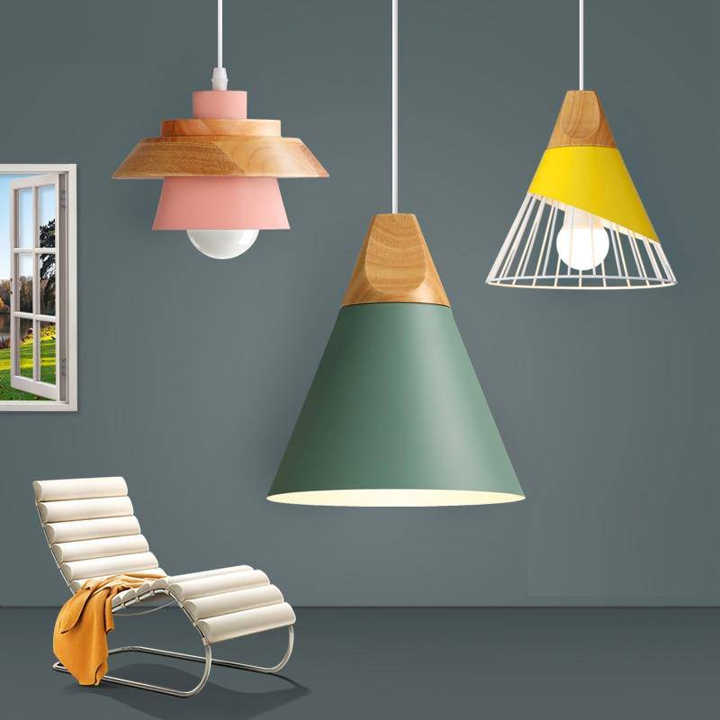 Nordic – Suspension en Métal Coloré et Bois aux Formes Modernes