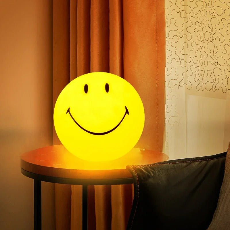 Veilleuse Smiley LED Rechargeable avec Commande Tactile